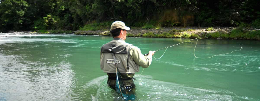 Fishermen-fly-fishing-Turangi-Tongariro-RIver-Taupo-cropped for website